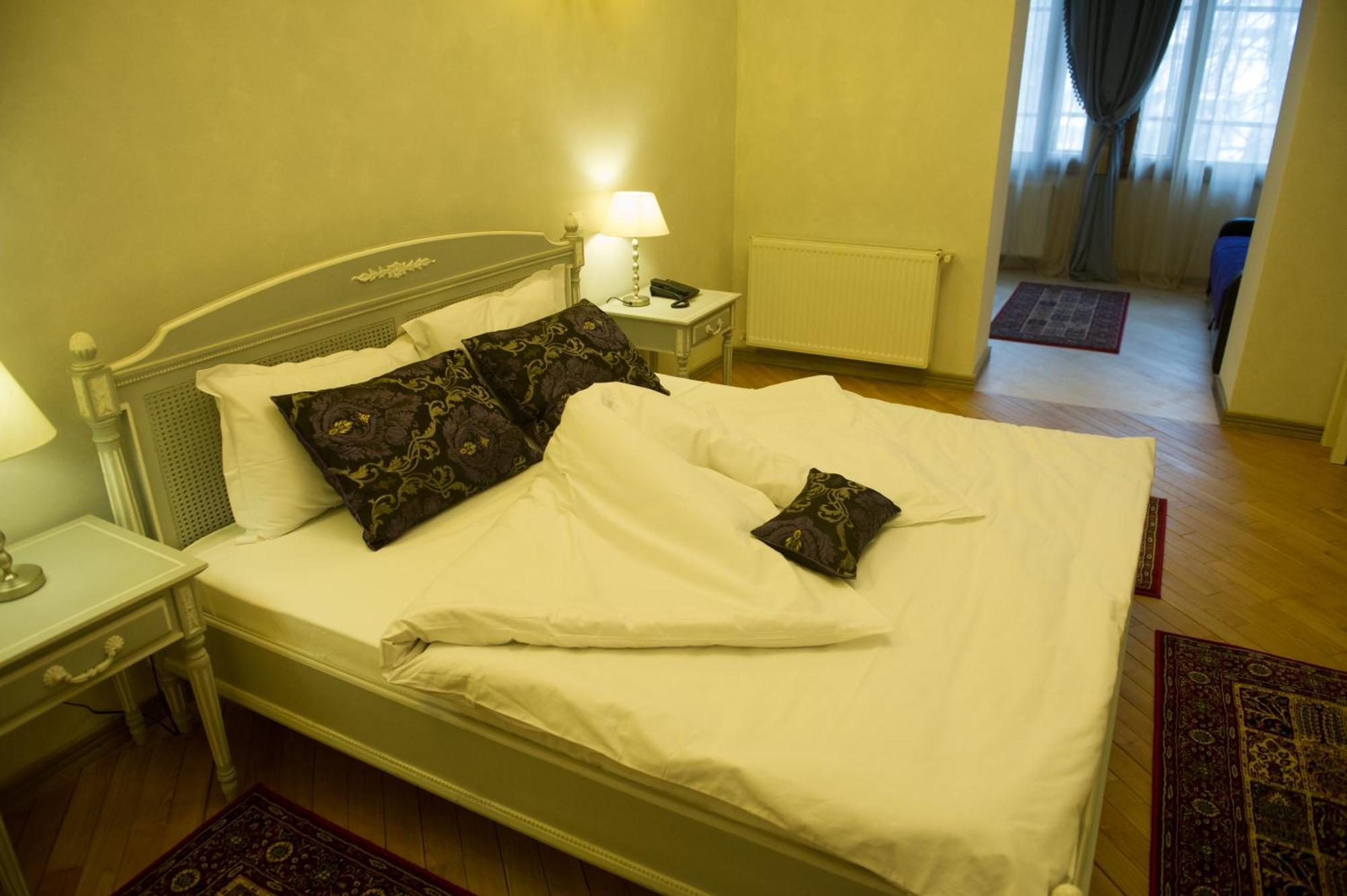 Regal 1880 Hotel Sinaia Room photo