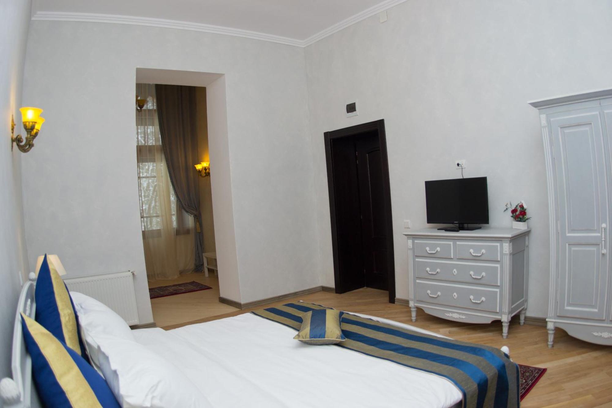 Regal 1880 Hotel Sinaia Room photo